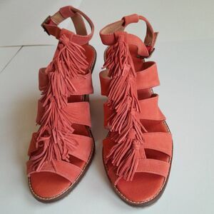 Tommy Bahama Palrinna Wedge Sandals Size 7 Tan Open Toe Tasseled Ankle Heel